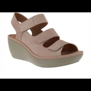 Clarks Reedly Juno wedge sandals  91/2 W EUC
